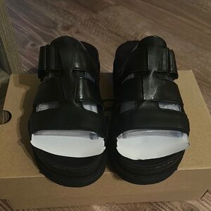 Ugg Goldenstar Slide Sandal